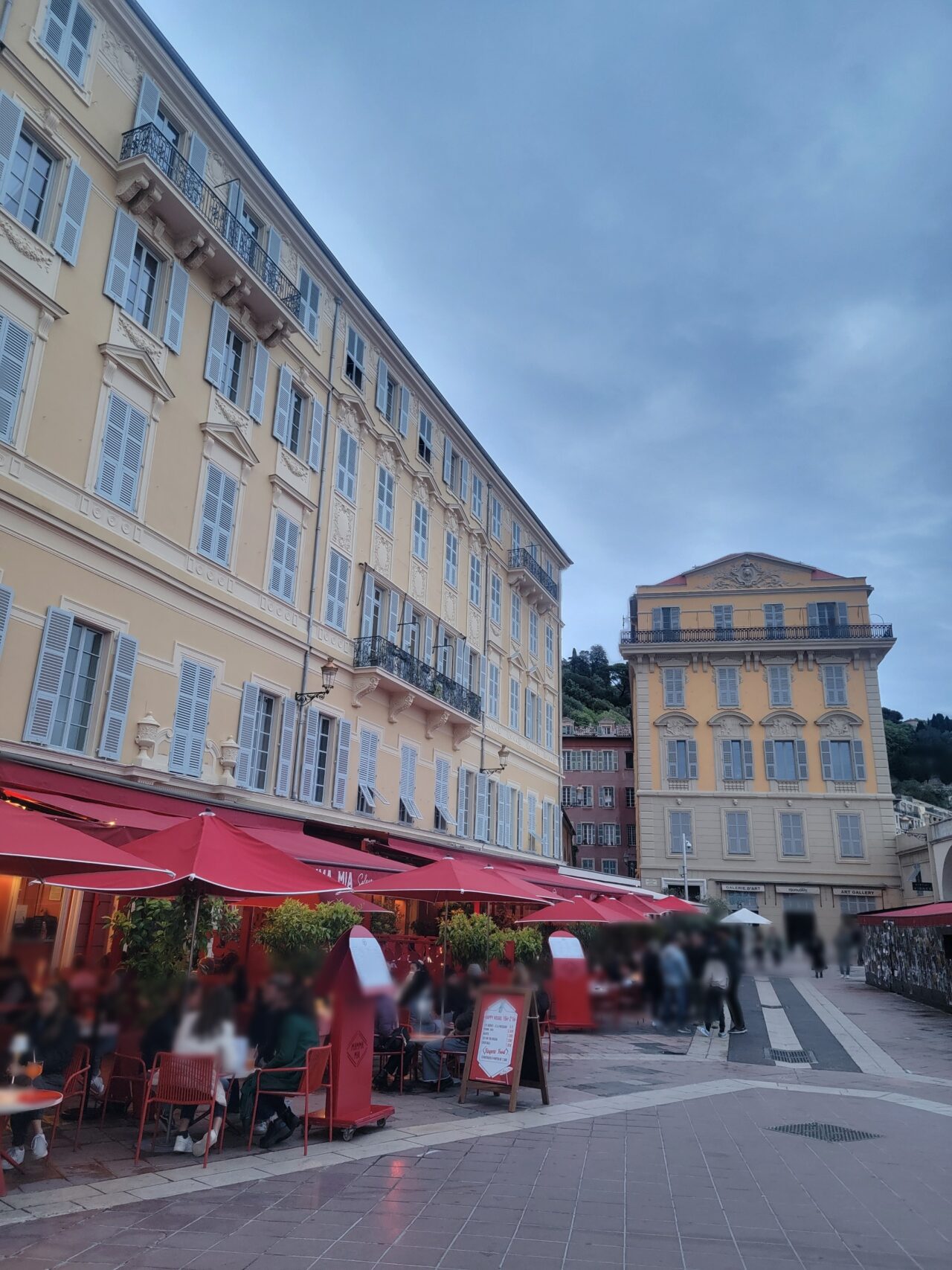 Cours Saleya