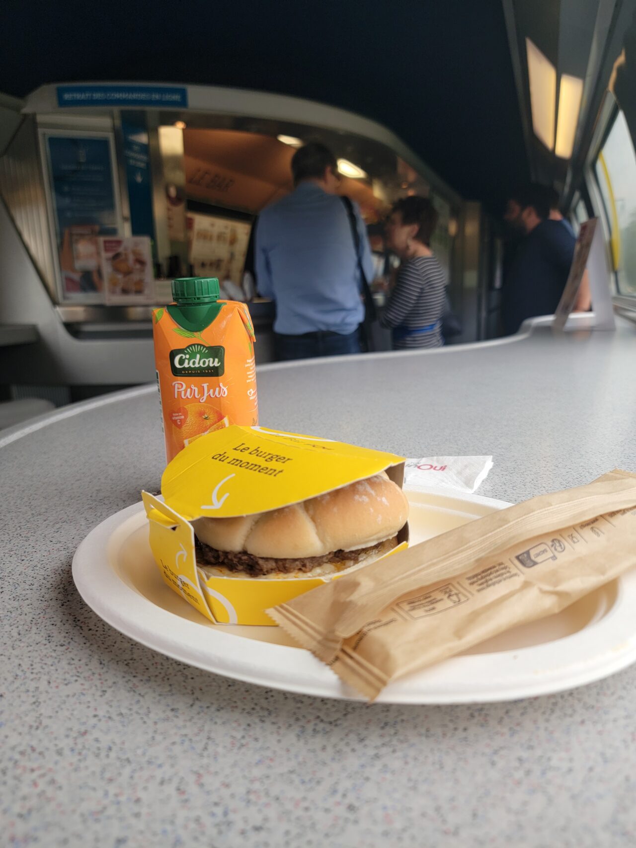 TGV食堂車両