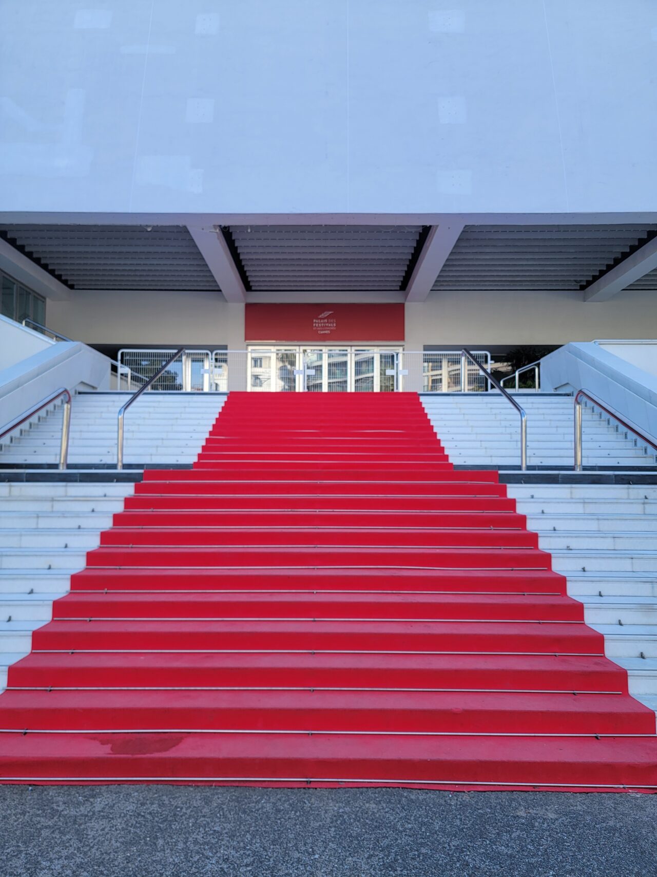 パレ・デ・フェスティバル・エ・デ・コングレ（Palais des Festivals et des Congrès）