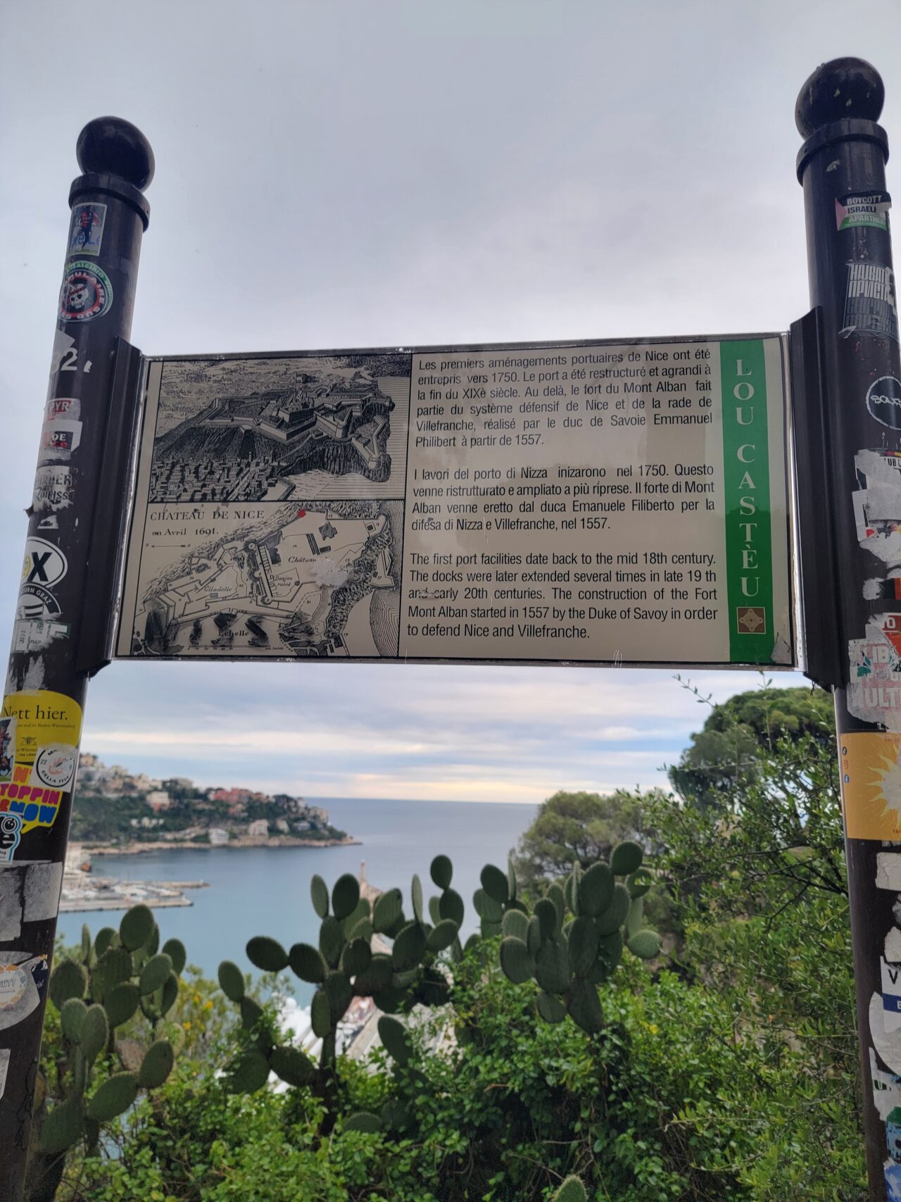 シャトー公園からの地中海の眺め Colline du Château