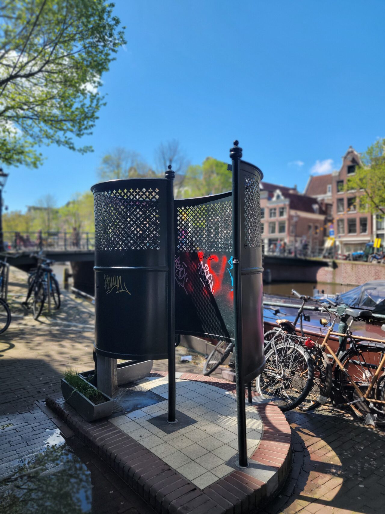 There are public restrooms along the canals /Amsterdam