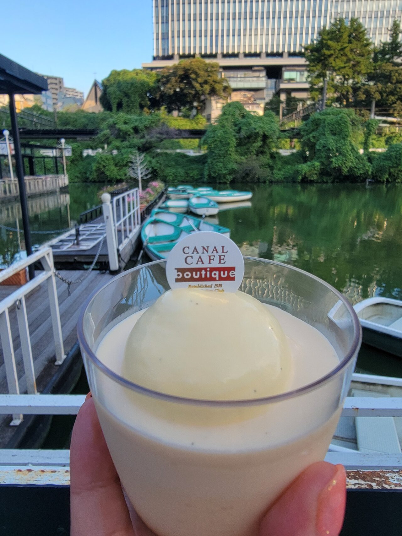 KAGURAZAKA CANAL CAFE