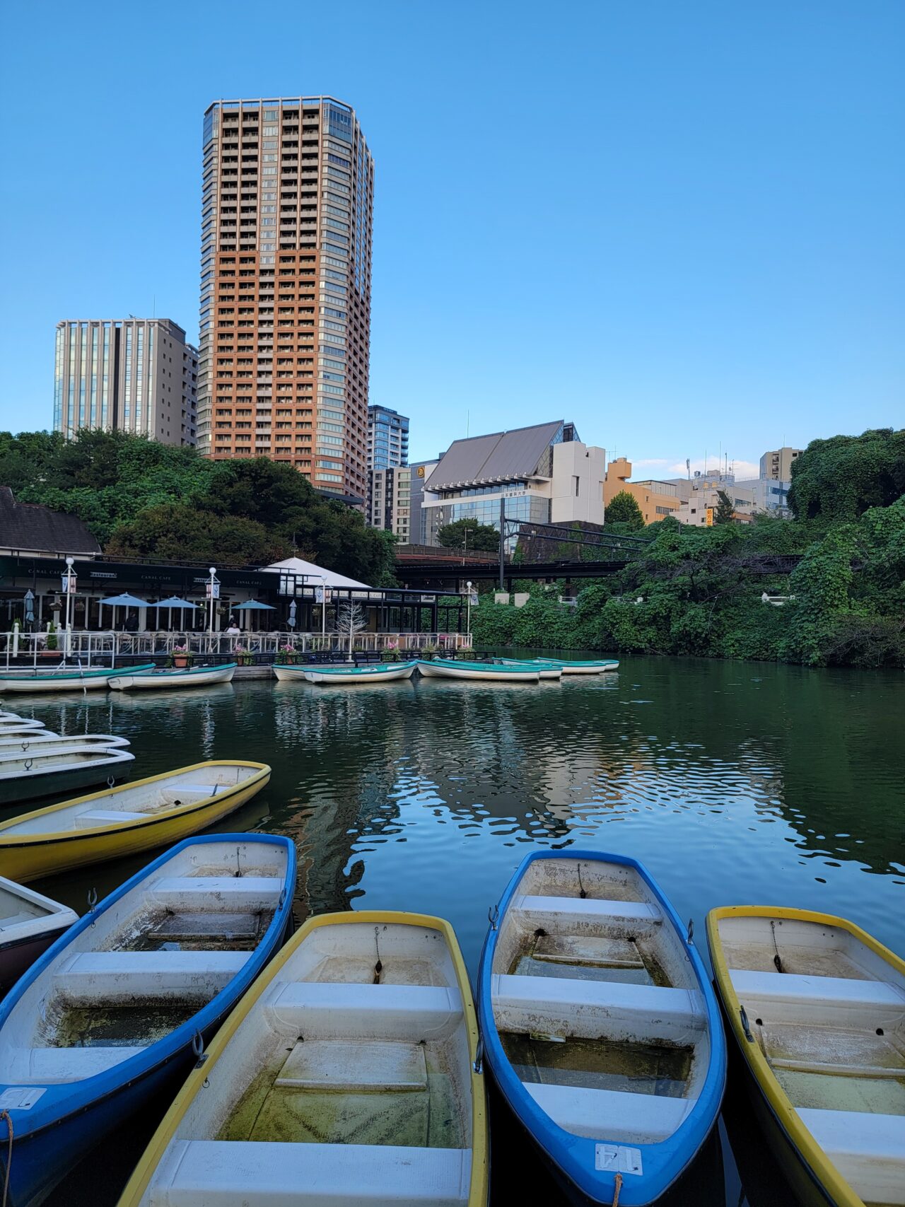 KAGURAZAKA CANAL CAFE