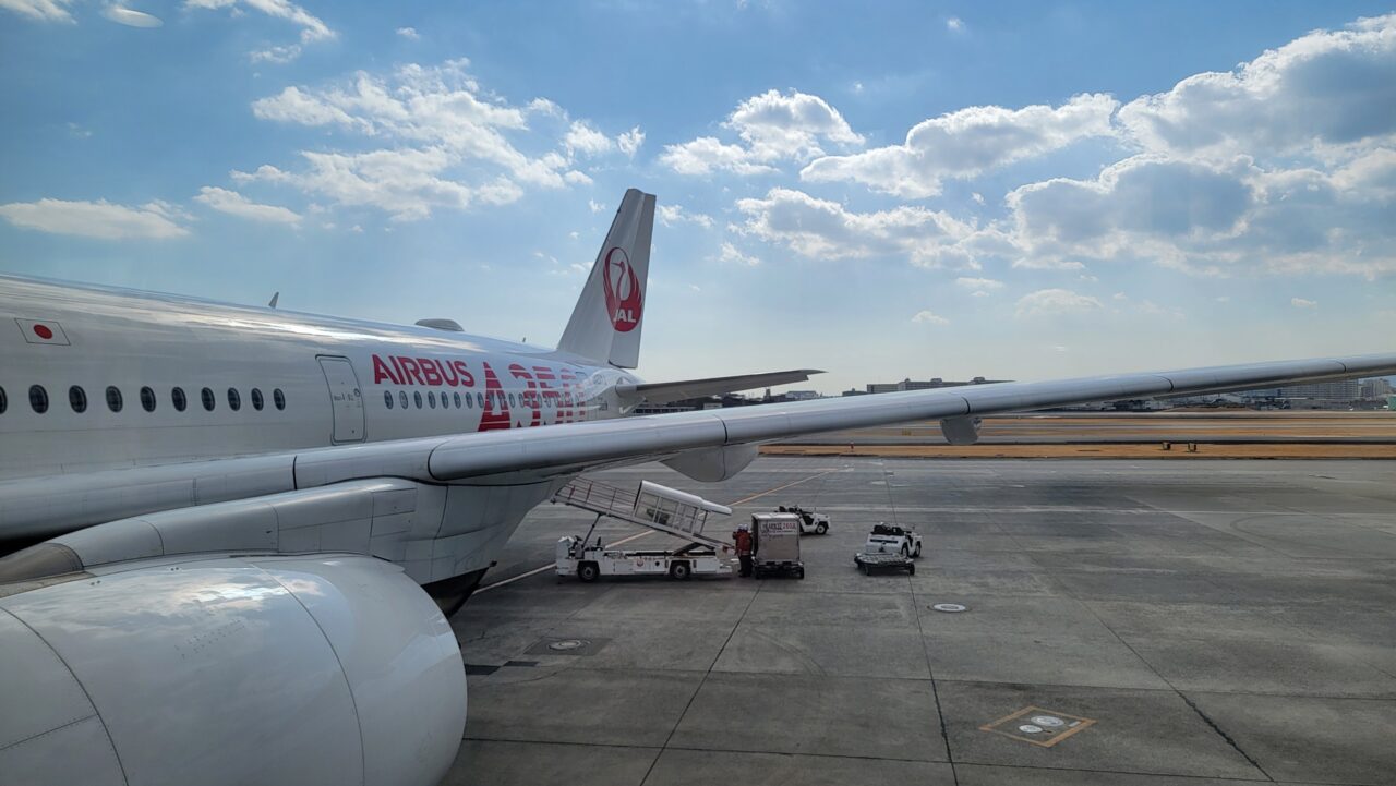 JAL那覇空港サクララウンジ