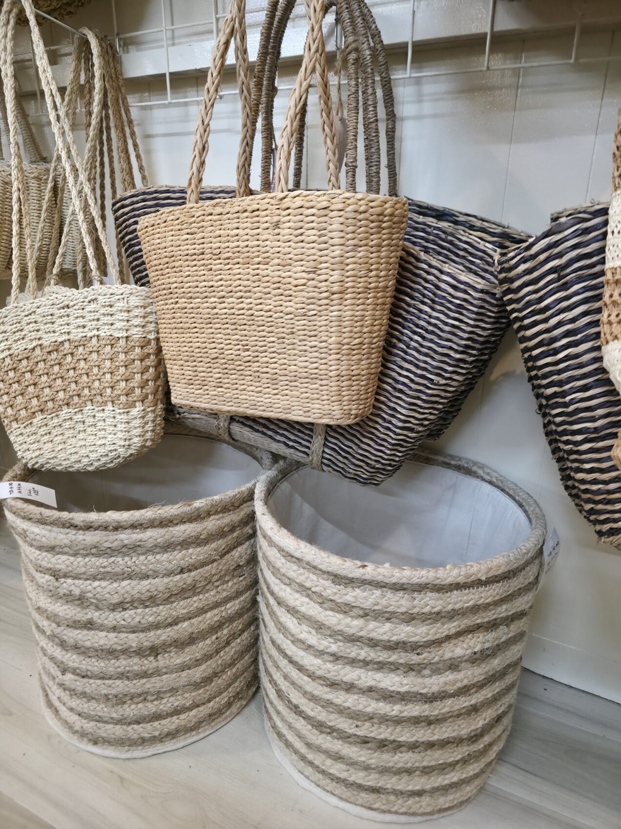 YELLOW BOX TEAK STORE