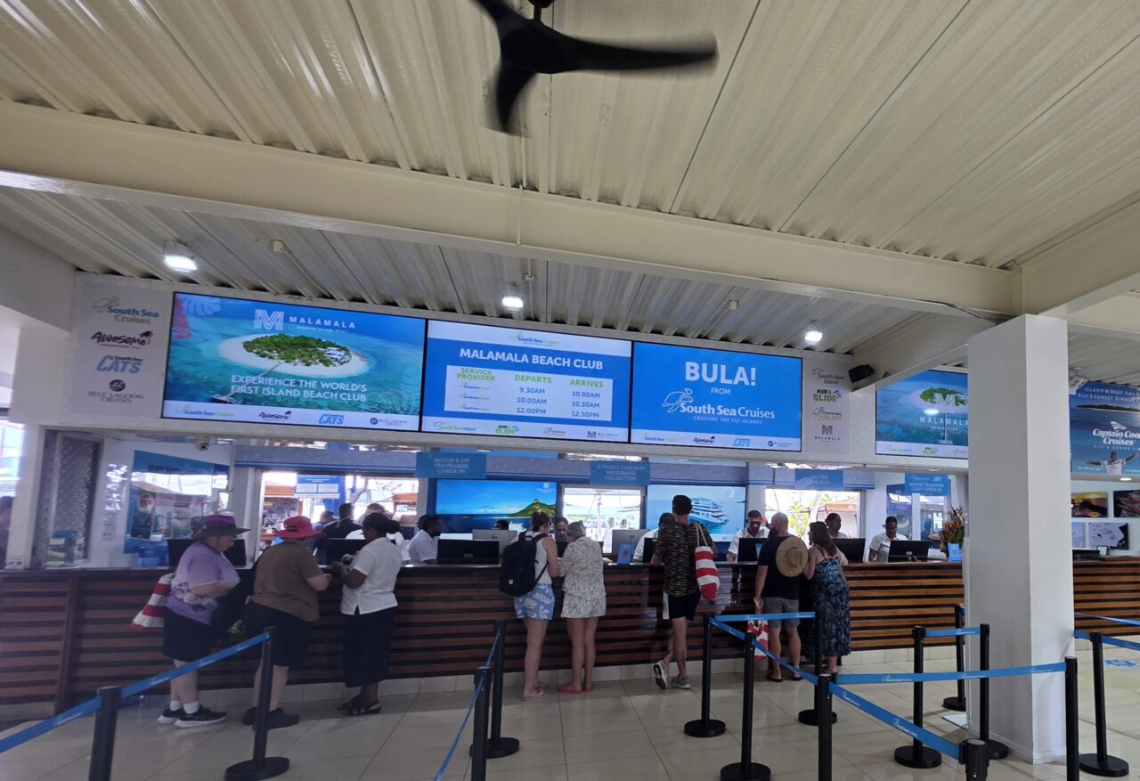 ポートデナラウ