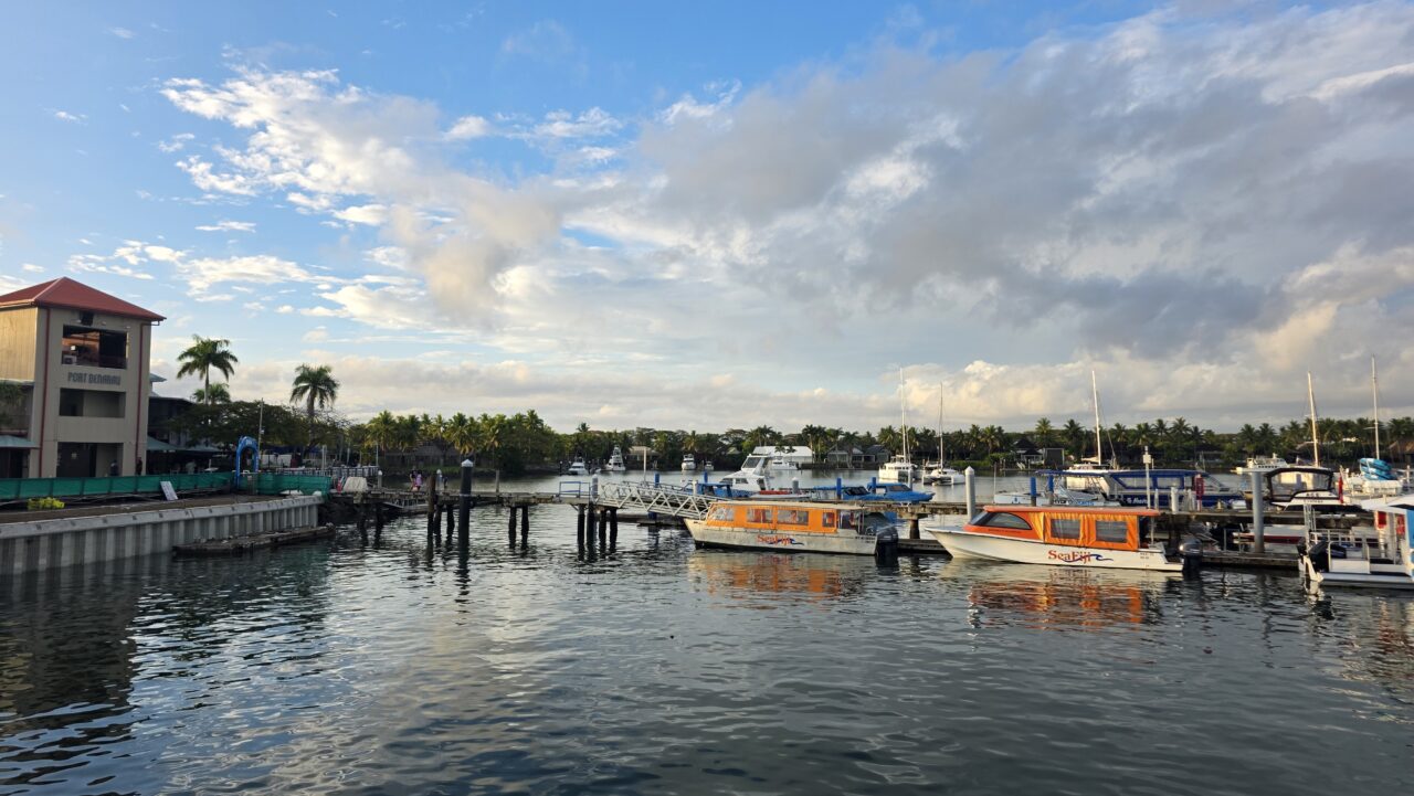 ポートデナラウ