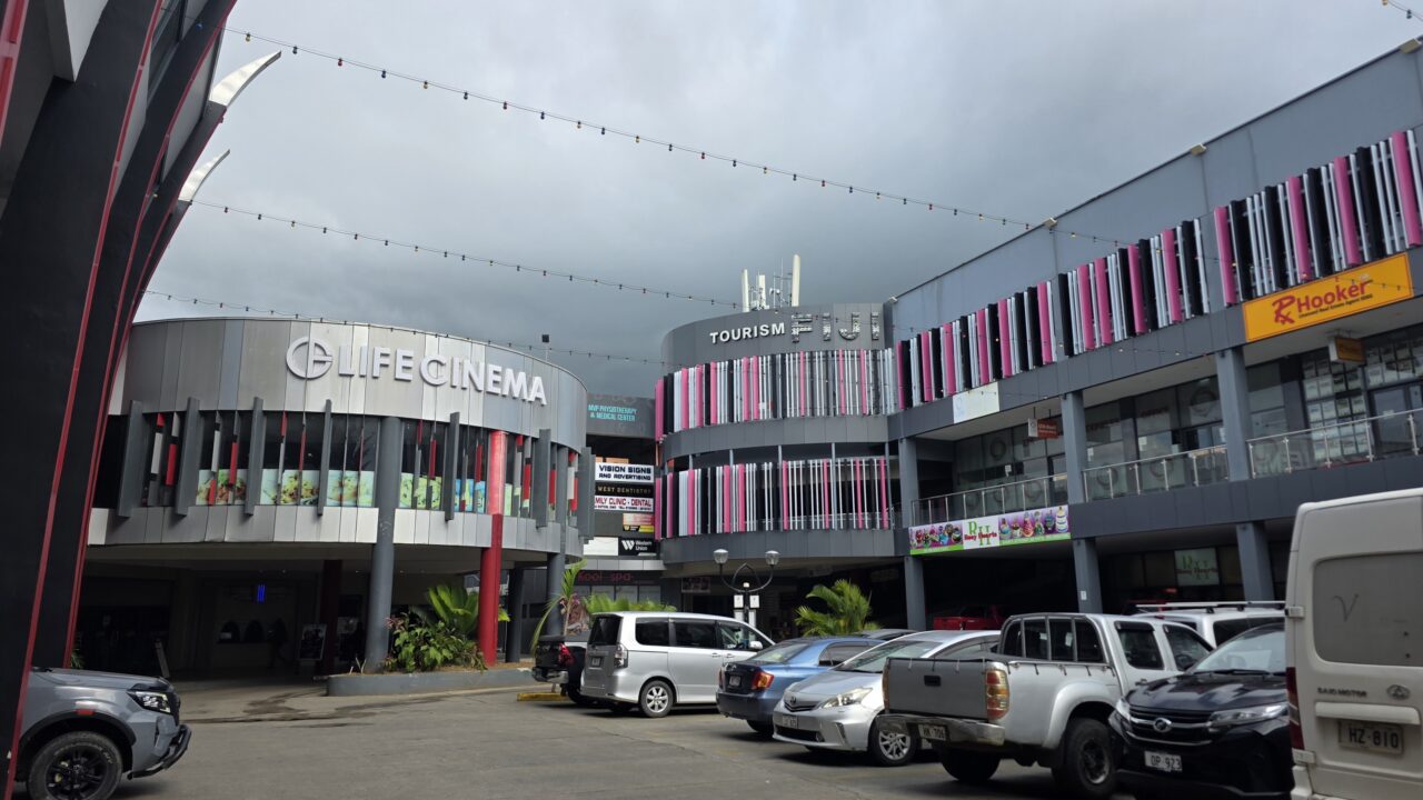 Life Cinemas： FIJI