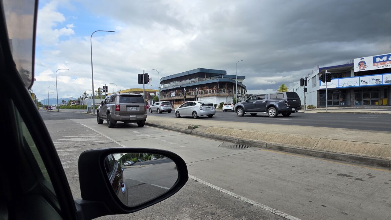 ナンディのガソリンスタンド