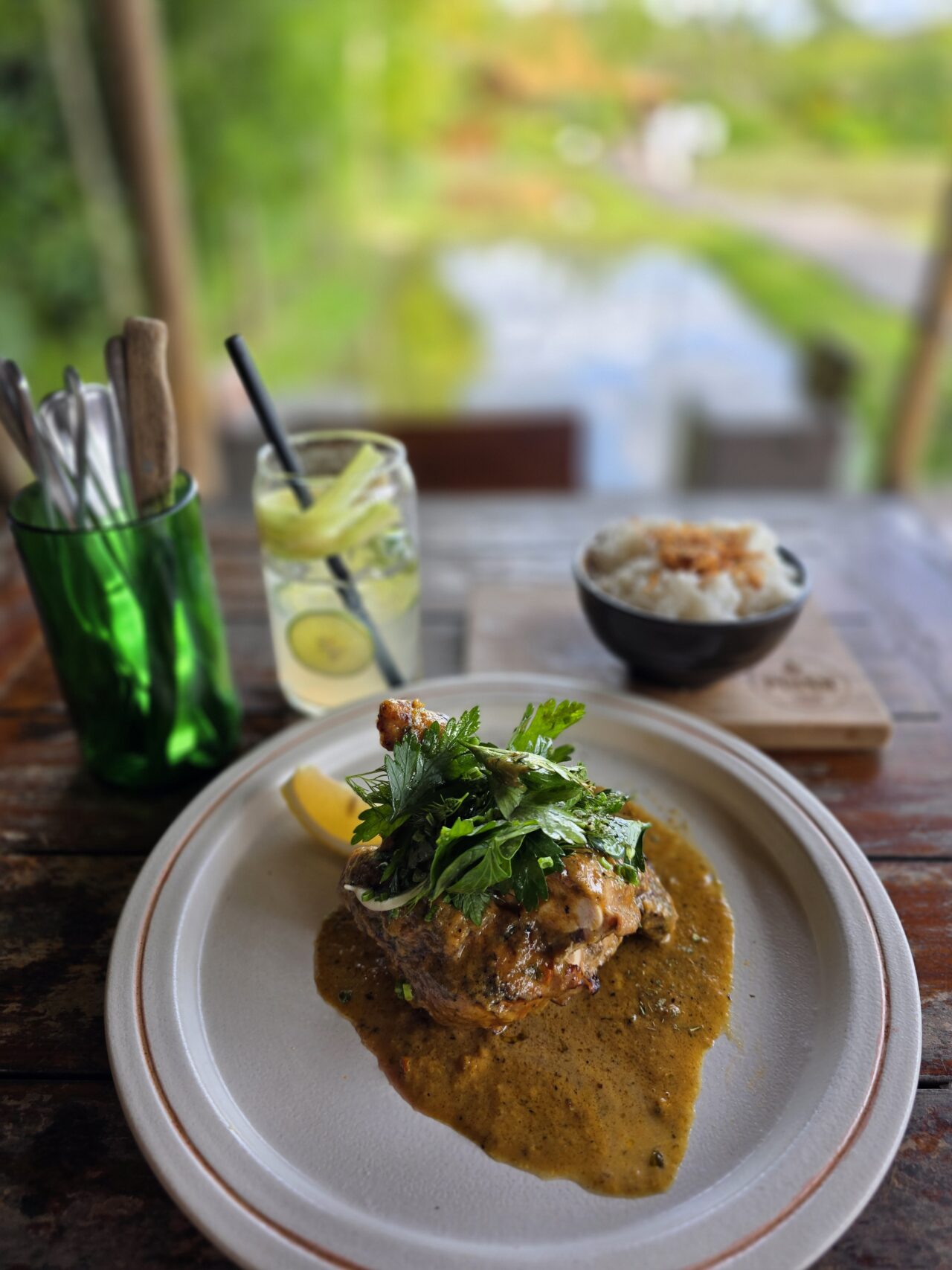 Pison Ubud（ピソン・ウブド）