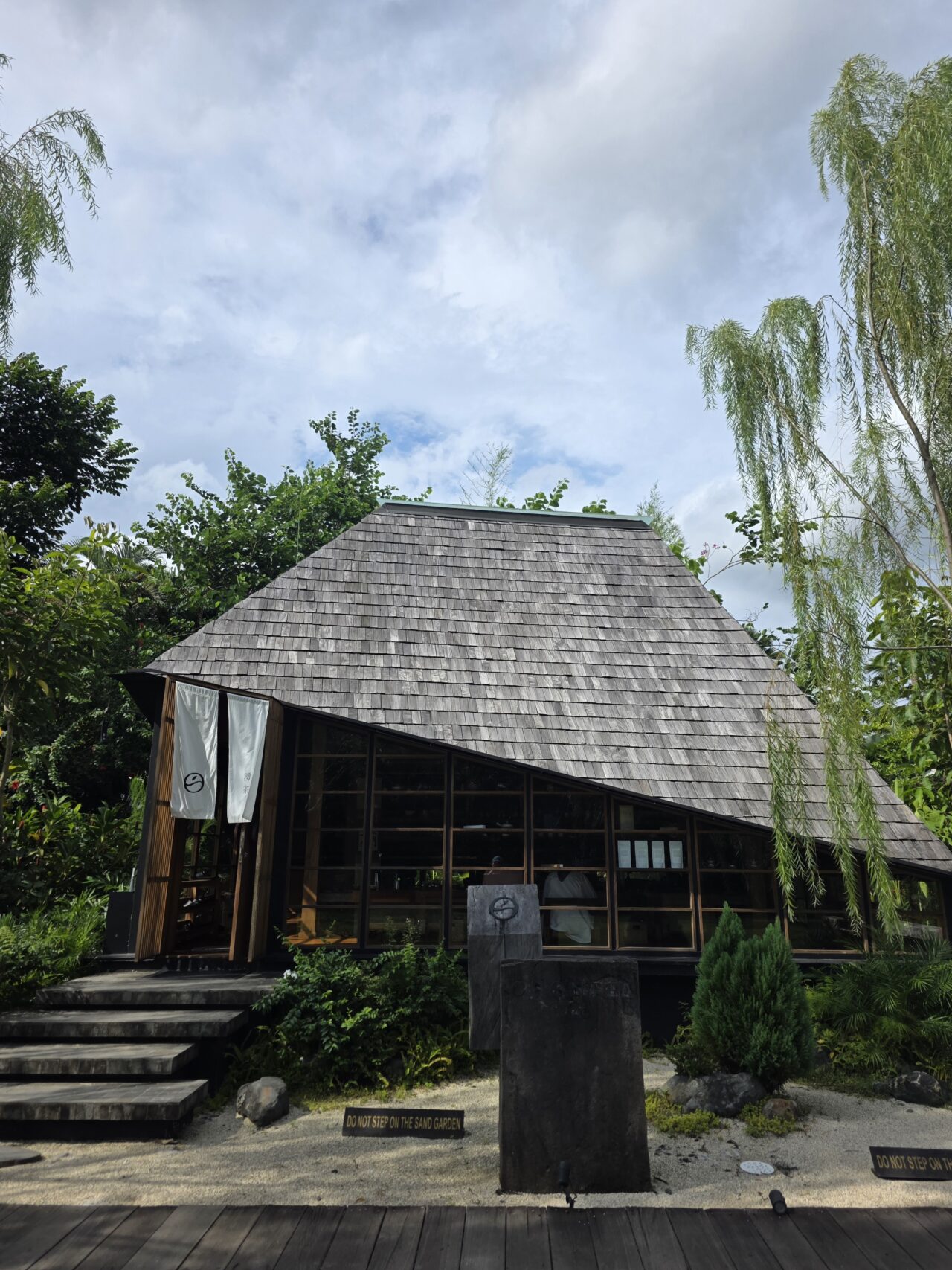 Pison Ubud（ピソン・ウブド）
