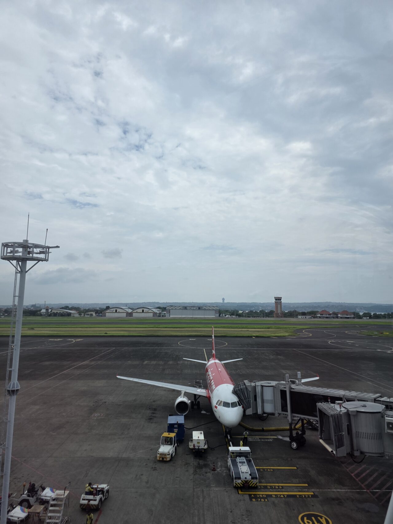 デンパサール国際空港
