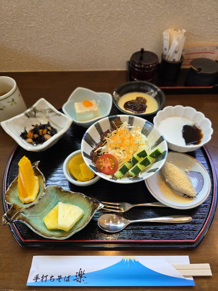 かぞくキッチン 手打ちそば 楽